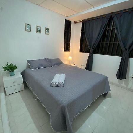 Habitaciones Independientes Cerca Al Aeropuerto 3 Cartagena Exterior photo