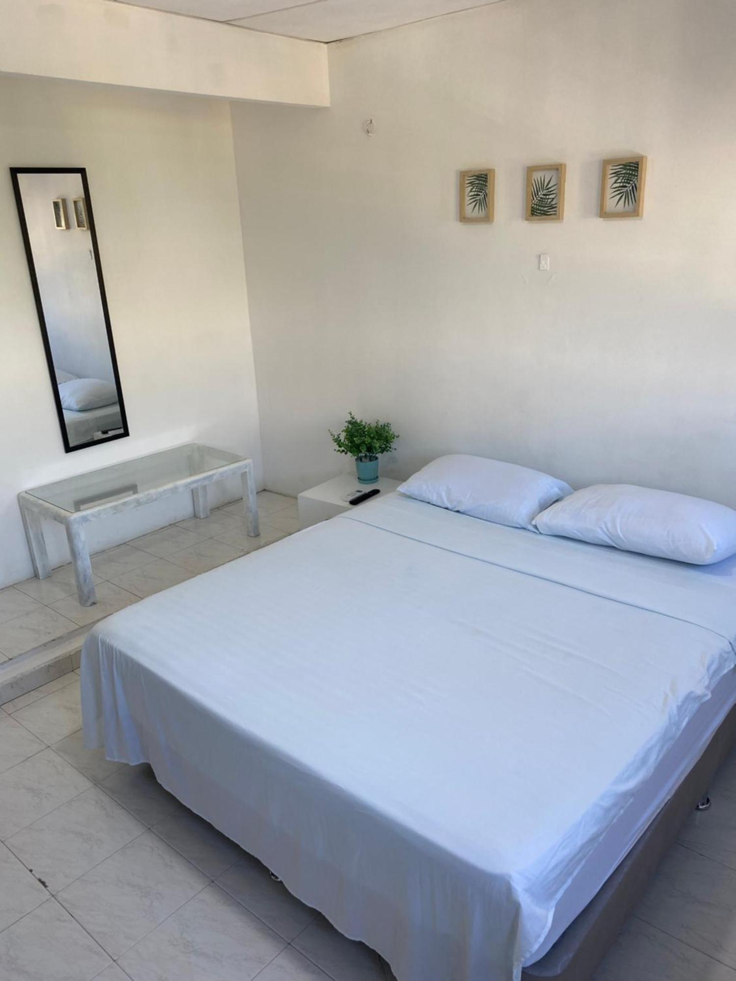 Habitaciones Independientes Cerca Al Aeropuerto 3 Cartagena Exterior photo